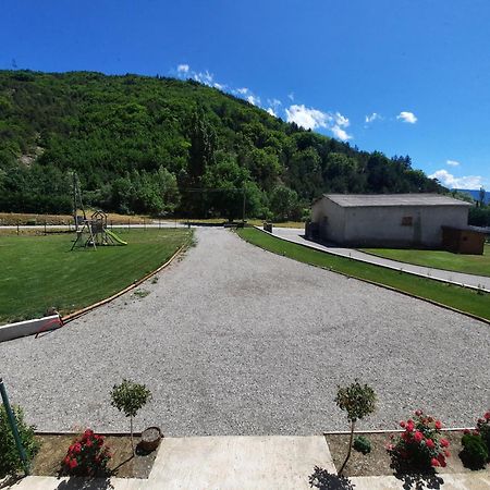 Saint-Auban-d'OzeLe Petit Begou住宿加早餐旅馆 外观 照片